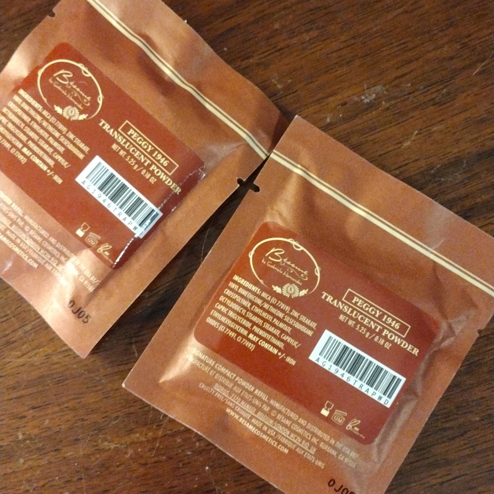 Bésame Make Up Bundle - Picture 2 of 4